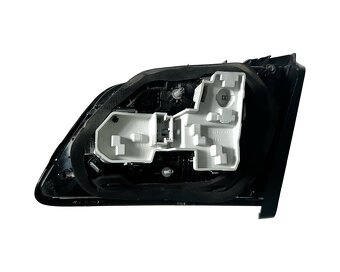 Levé zadní kufrové světlo 510945093K VW Golf 7 Sportsvan 15 - 2