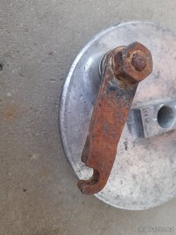ČZ 125 150 C brzdový štít přední kolo - 2