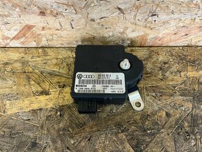 ŘÍDICÍ JEDNOTKA KONTROLY BATERIE AUDI A6 4F 4F0915181A - 2