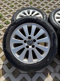 Sada 4x originální alu kola Volvo + letní pneu - 2