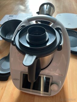 Thermomix TM6 (záruka do 22.10.2026) - 2