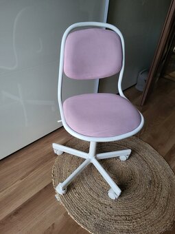 DĚTSKÁ OTOČNÁ ŽIDLE IKEA -BÍLO-RŮŽOVÁ-POHODLNÁ - 2
