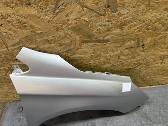 Pravy blatnik Citroen C4 2011 - 2