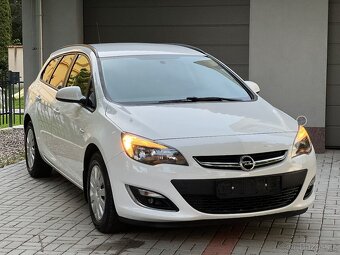 OPEL ASTRA J 1.4i 74KW /SPORTS-TOURER/FACELIFT/ČR/2.MAJITEL/ - 2