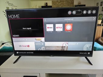 TV LG Smart 42" (106 cm) - 2