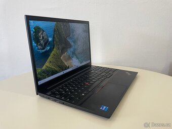 Lenovo ThinkPad E15 | i7-1165G7 / 8GB / 256GB SSD - 2