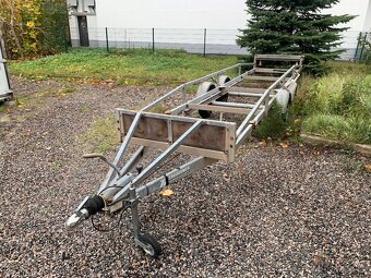 Přívěsný vozík bržděný - 2