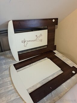 Dětská postýlka s matraci a uzavřeným šuplikem - 2