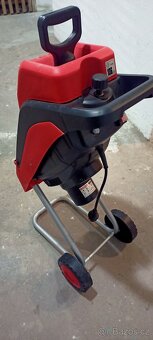 Elektrický drtič větví - 2