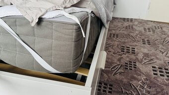 Manželská postel s matrace 180x200 - 2