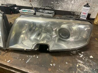 Přední světla Superb I - 2