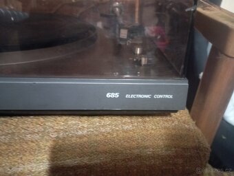 Gramofon Philips 685 elektronic - 2