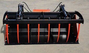 LOPATA S PŘIDRŽOVAČEM MASIVNÍ - 2