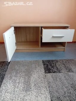 Prodám novou skříňku. - 2