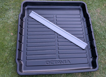 Vana do zavazadlového prostoru Octavia III Combi + příčka - 2