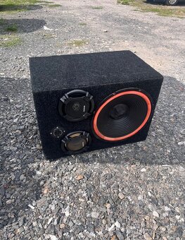 Subwoofer a Zesilovač - 2