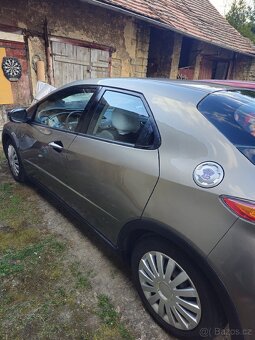 Honda Civic 1.4 benzin - 2