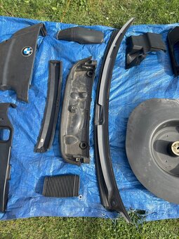 BMW e46 2.0D r.1999. díly - 2