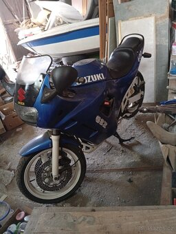 Prodám motorku Suzuki GSX 600 - 2