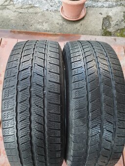 Pneu 215/60/R,16.C.Continental - 2