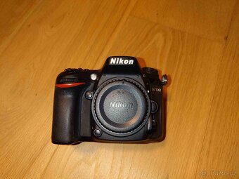 Nikon D7100 s příslušenstvím - 2