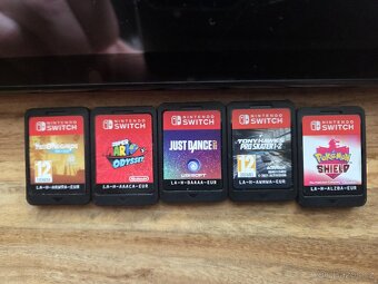 Nintendo Switch - 2