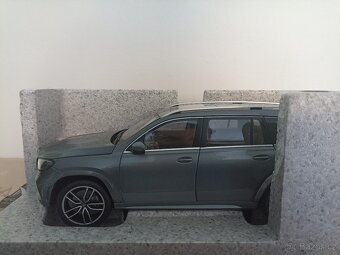 1:18 Mercedes GLS - 2