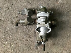 Praga V3S M2 - brzdič pedálový dvouokruhový - 2