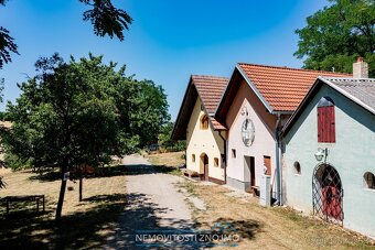 Prodej vinného sklepa s lisovnou a ubytovacím apartmánem, vč - 2