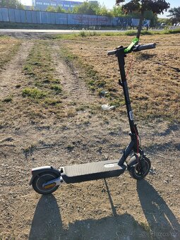 Elektrická koloběžka Xiaomi Electric Scooter 5 Pro GL - 2