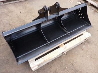 pevná svahovka 150cm s břitem HARDOX, Komatsu WB93 WB97 ... - 2