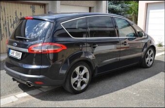 Ford S-max Individual 2.0i, 149kW, 7mist - 2