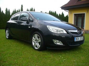 Opel Astra 1.4i turobo 10/2011, - 2