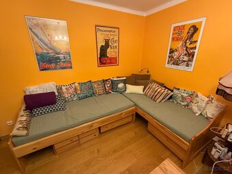 Dvě jednolůžkové postele s příslušenstvím - 2