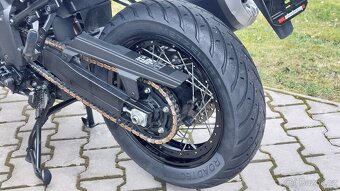Suzuki DL 1050 XT V-Strom - 1. majitel, Top stav - 2