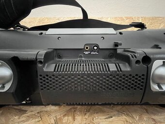 JVC BOOMBOX RV-NB10B - 2