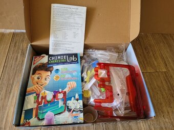 Chemická laboratoř - 200 pokusů - 2