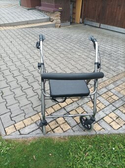 Chodítko, ivalidní vozík - 2