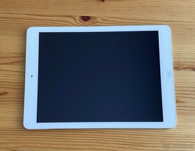 IPAD AIR 16GB Wi-Fi SILVER A1474 (pěkný, baterie TOP STAV) - 2