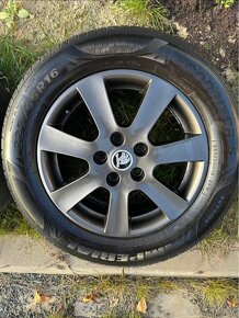 Prodám sadu letních pneu s titany 225/55R16 - 2