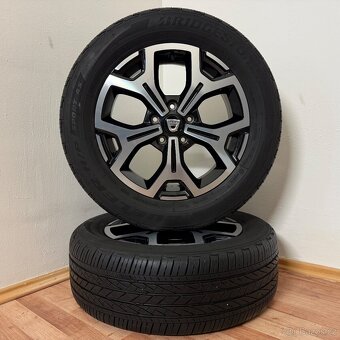 DACIA DUSTER 5x114,3 R17 ET50+LETNÍ 215/60R17 7/6mm - 2
