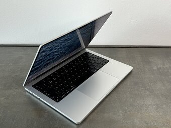 MacBook Pro 14" 2021 M1 Pro 500GB / 16GB - 2