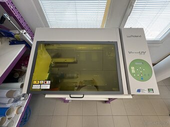 Roland LEF 12 - UV tiskárna pro přímý potisk předmětů - 2