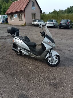 Suzuki Burgman AN 250 - 2