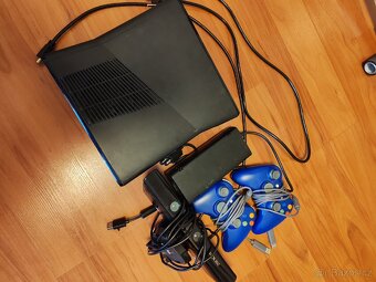 X box 360 + doplňky + hry - 2