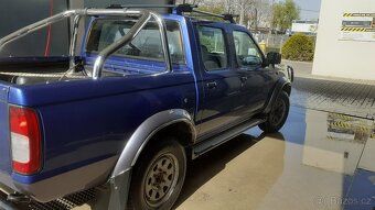 Nissan Navara 2.5 TD 76KW - 2
