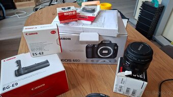 Canon 60D + EF-S 17–55mm f/2.8 IS USM + 50mm f/1.8 - 2