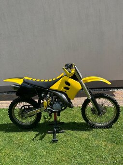 Suzuki RM 125 - 2
