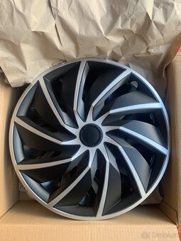 Poklice na auta Turbo Silver Black 17 palců - 2
