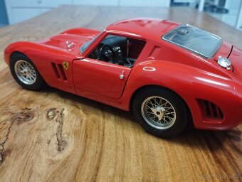 Ferrari GTO 1962 1/18 Bburago - 2